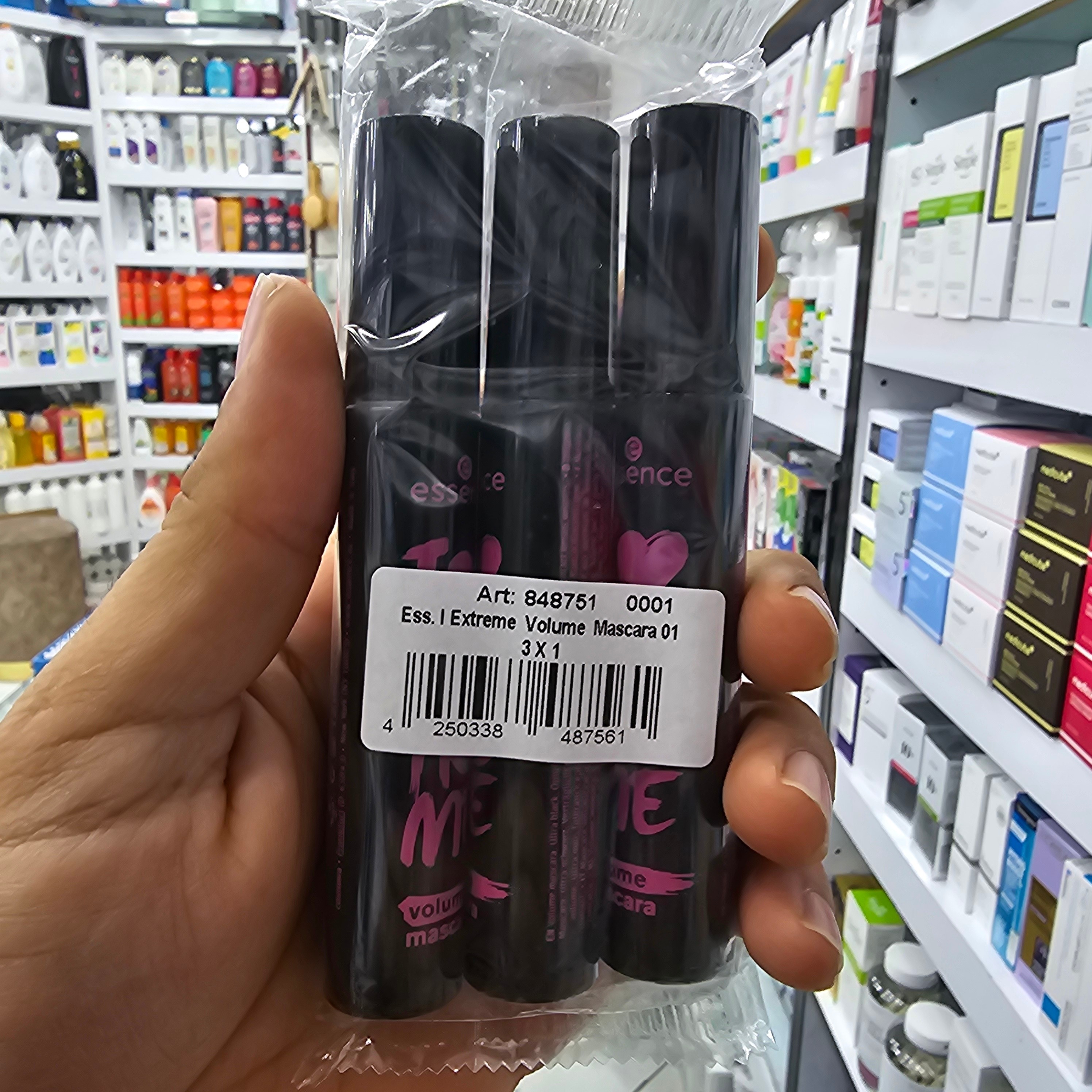 ریمل مشکی اسنس essence 12 میل حجم دهنده بلند کننده مژه با برس فیبری بدون الکل و ضد حساسیت