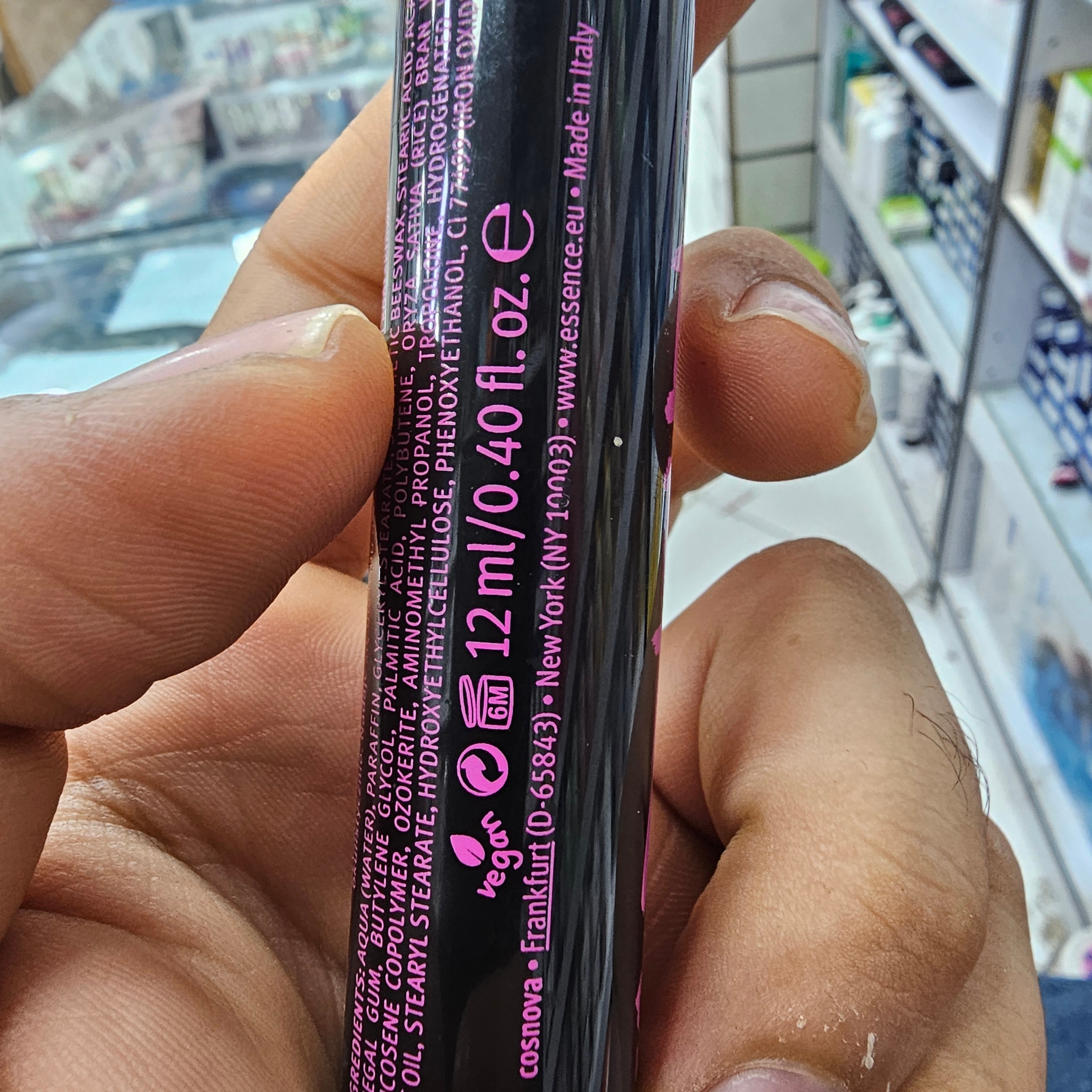 ریمل مشکی اسنس essence 12 میل حجم دهنده بلند کننده مژه با برس فیبری بدون الکل و ضد حساسیت