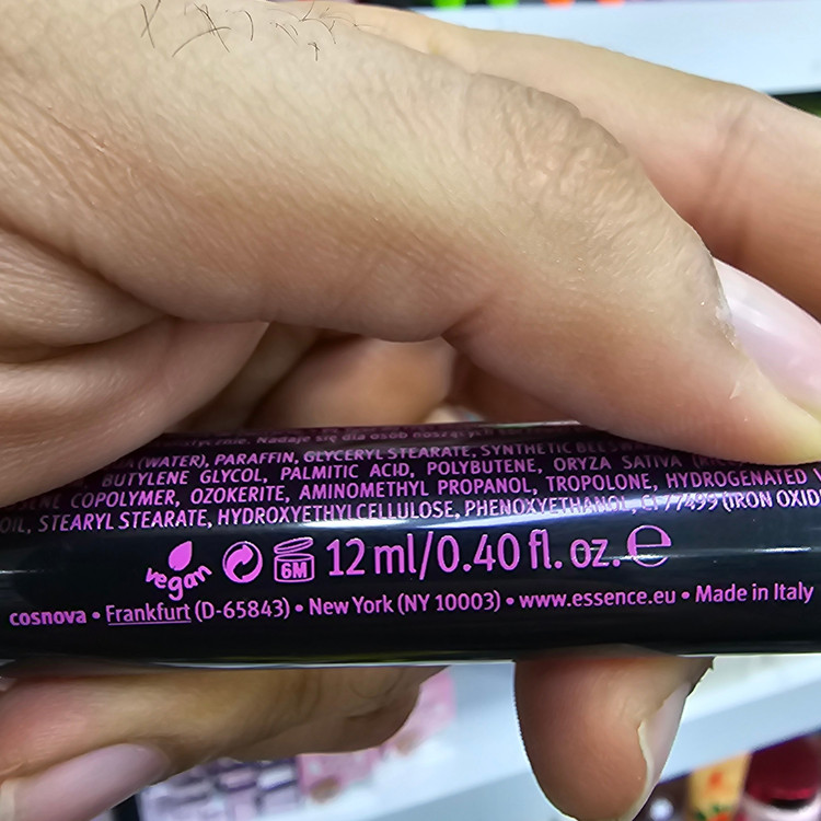 ریمل مشکی اسنس essence 12 میل حجم دهنده بلند کننده مژه با برس فیبری بدون الکل و ضد حساسیت