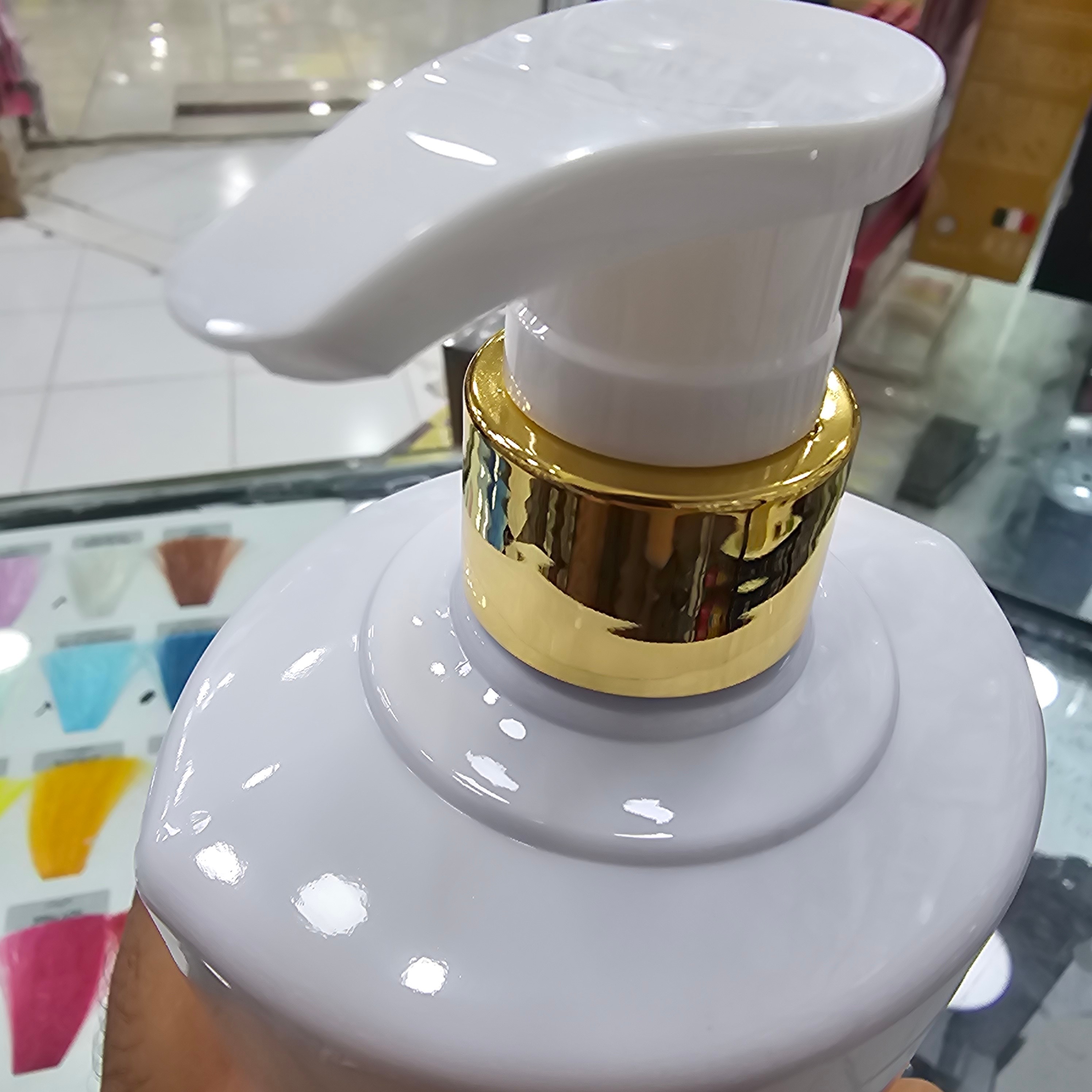 ماسک مو VIP GOLDEN HAIR 1000 میلی ایتالیایی با کلاژن و بیوتین و پروتئین ضد ریزش و احیا