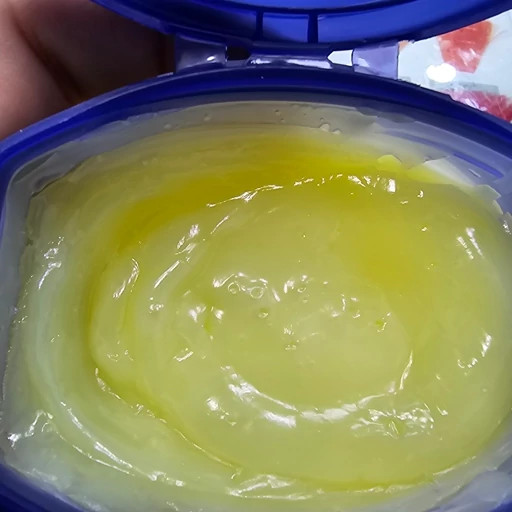 ژل کره کاکائو وازیلین 250 گرم مرطوب کننده و ماندگار برای پوست خشک
