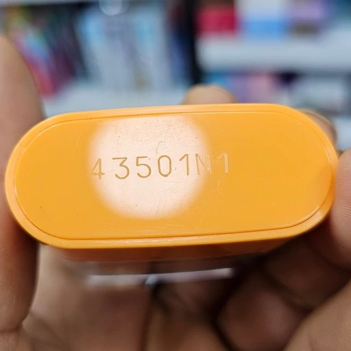 ضد آفتاب ایزدین استیکی اورجینال SPF 50، محافظت نامرئی 15 گرمی برای پوست حساس