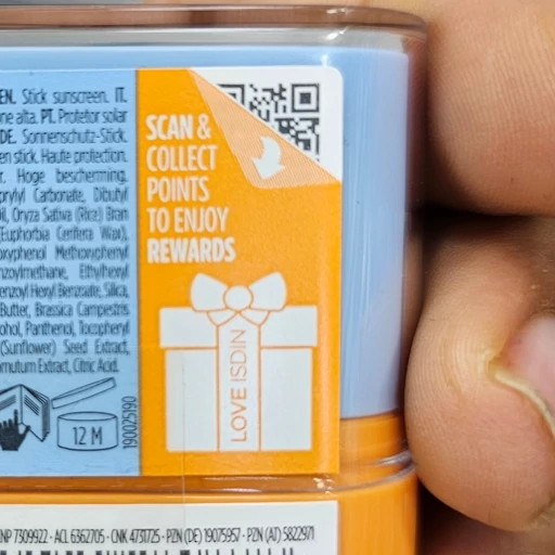 ضد آفتاب ایزدین استیکی اورجینال SPF 50، محافظت نامرئی 15 گرمی برای پوست حساس