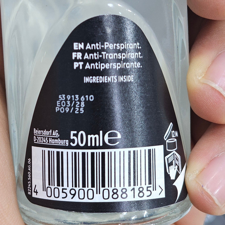 مام رول ضد تعریق مردانه نیوآ Black & White Fresh 50ml آلمانی اورجینال 72 ساعته ضد عرق بدون لک بر روی لباس