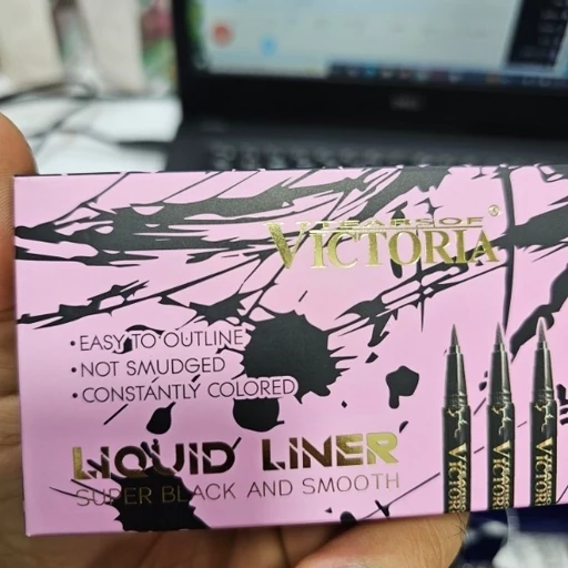 خط چشم ماژیکی ویکتوریا مدل Liquid Liner فوق مشکی و ضد آب 0.6 گرم