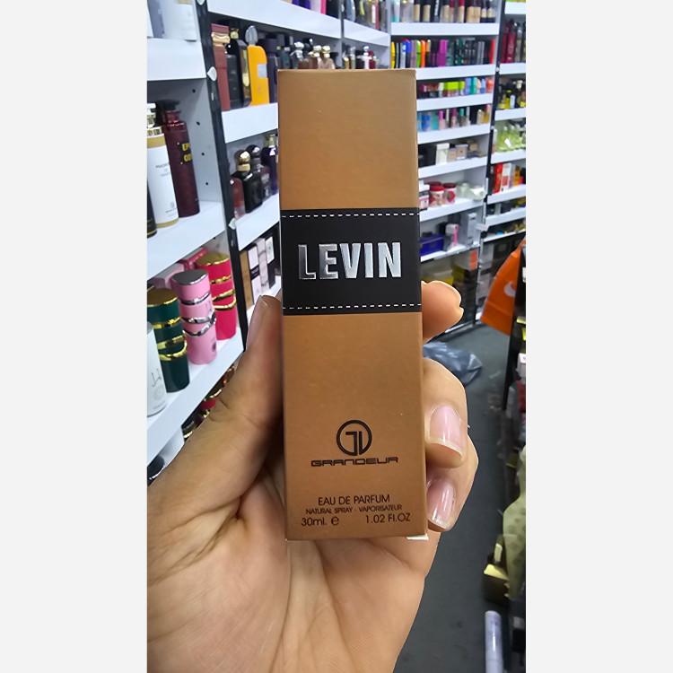 عطر مردانه گرندیور مدل لجند برند LEVIN حجم 30 میل رایحه چرمی تند و ماندگار