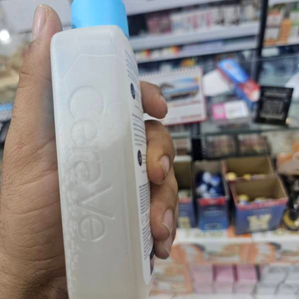 CeraVe SA Smoothing Cleanser ژل شستشوی صورت و بدن پوست خشک 236 میلیلیتر