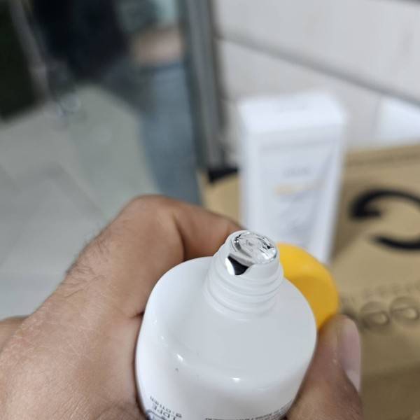 کرم ضدآفتاب آنوا Zero Cast SPF 50+ PA++++ بیرنگ 50 میلیلیتر برای صورت، دست و گردن