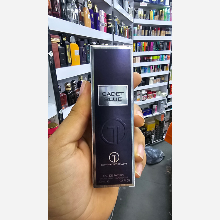 ادکلن 30 میل گرندیور CADET BLUE grandior رایحه بلوچنل مردانه ماندگاری 6 ساعته و پخش بو عالی (نیاز به ویرایش)
