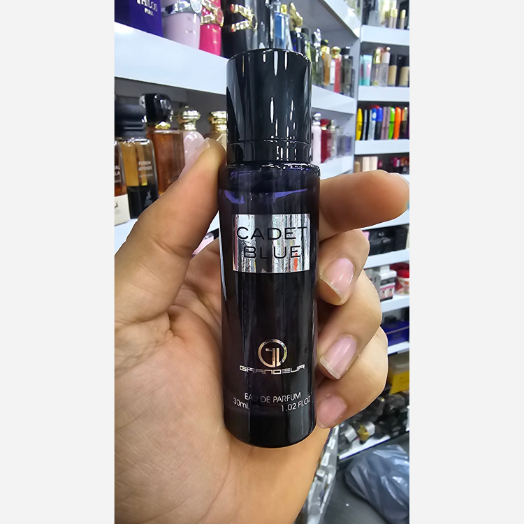 ادکلن 30 میل گرندیور CADET BLUE grandior رایحه بلوچنل مردانه ماندگاری 6 ساعته و پخش بو عالی (نیاز به ویرایش)