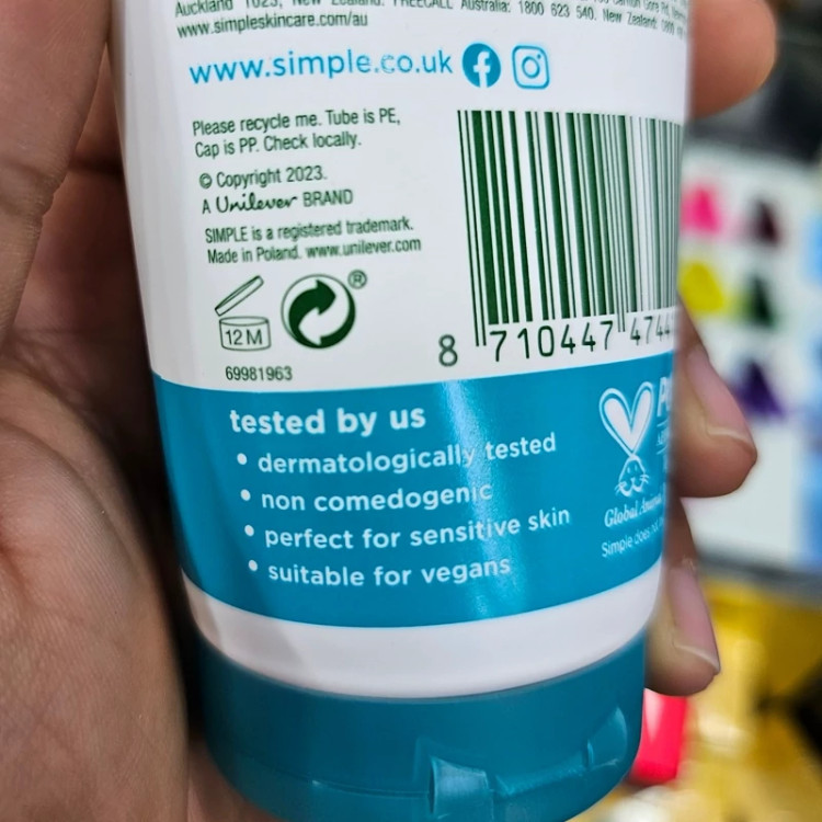 ژل شستشو صورت سیمپل دیلی اسکین دتوکس 150 ml – مناسب تمام پوست، ویتامین B5، آلوئهورا