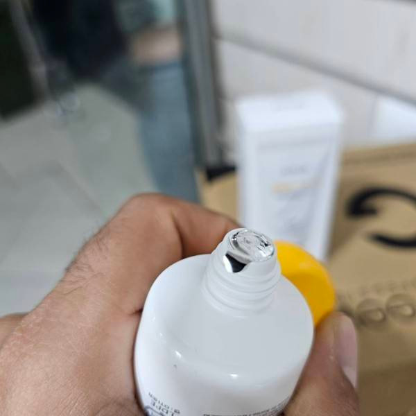 کرم ضدآفتاب آنوا Zero Cast SPF 50+ PA++++ بیرنگ برای صورت و بدن