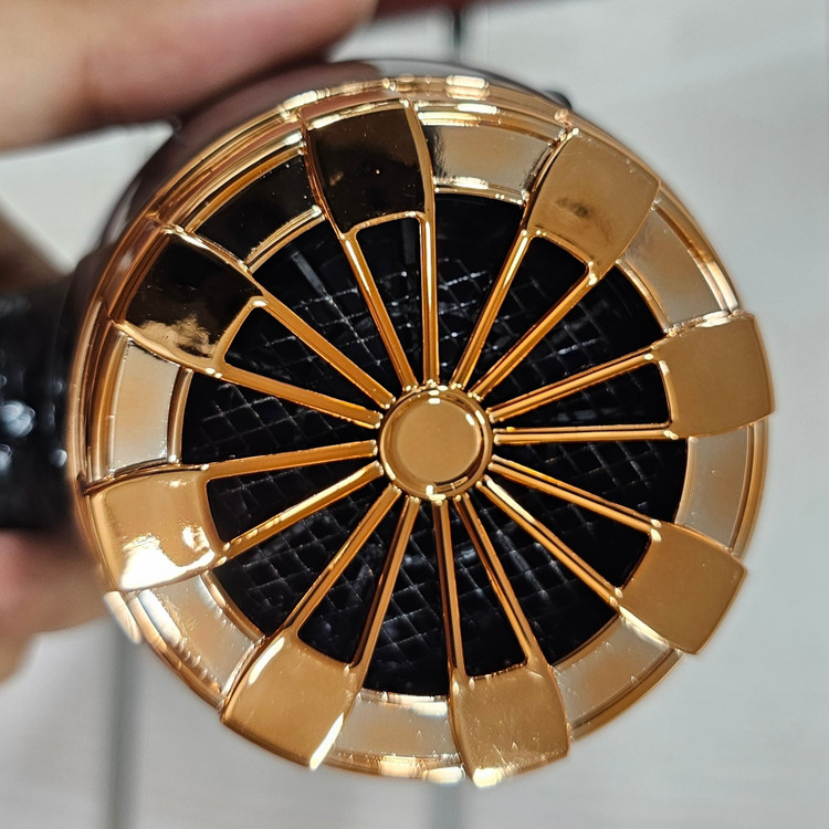 سشوار Geepas GHD86069 2200W AC موتور، سه شاخ، حفاظت گرمایی، برای استایلینگ حرفهای