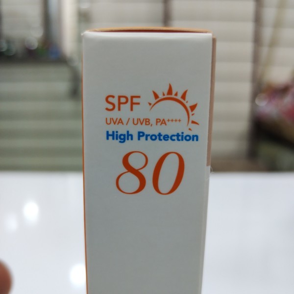 کرم ضد آفتاب معدنی SPF 80 دکتر دیوی اصلی به ضمانت مرجوعی حجم 100ml