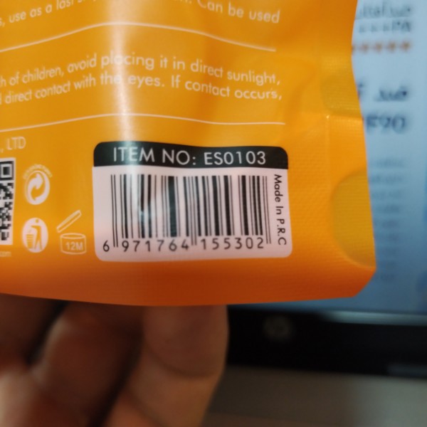 ضد آفتاب استلین مرطوب کننده فوق سبک بی رنگ SPF60