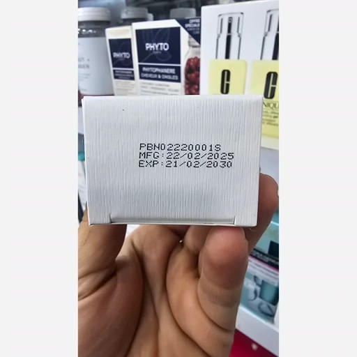 کرم ضد آفتاب 60 SPF دکتر دیوی بی رنگ و بسیار سبک ضد لک و ضد جوش ضد حساسیت و قرمزی پوست