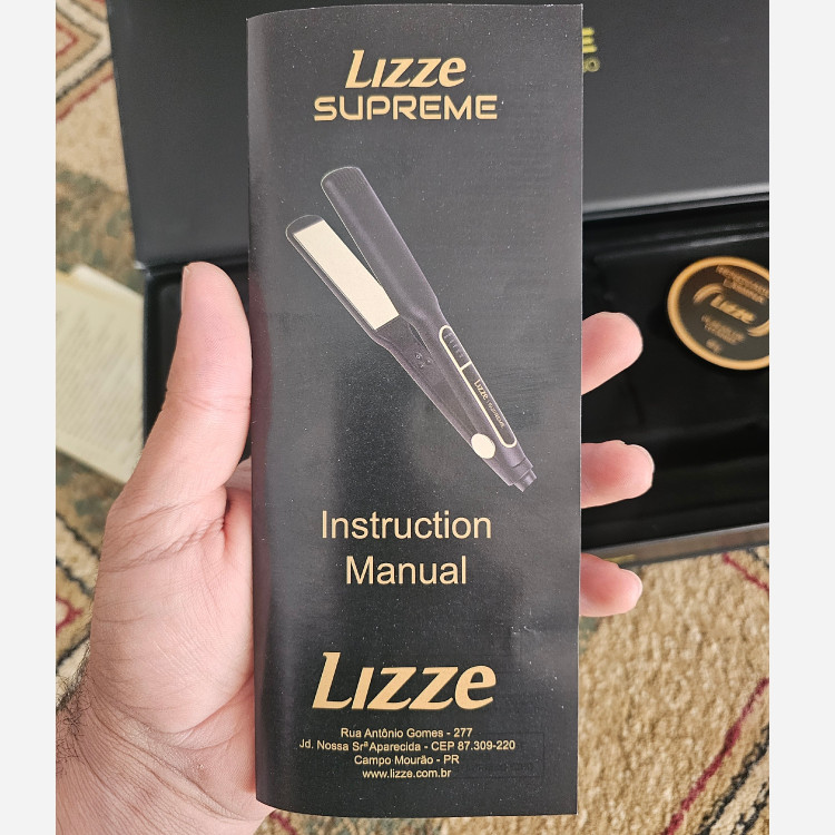 اتو مو لیز سوپریم Lizze Supreme صفحه پهن جنس صفحه تیتانیوم 10 آمپر مخصوص استفاده سالن و و انواع تراپی کراتین و پروتئین