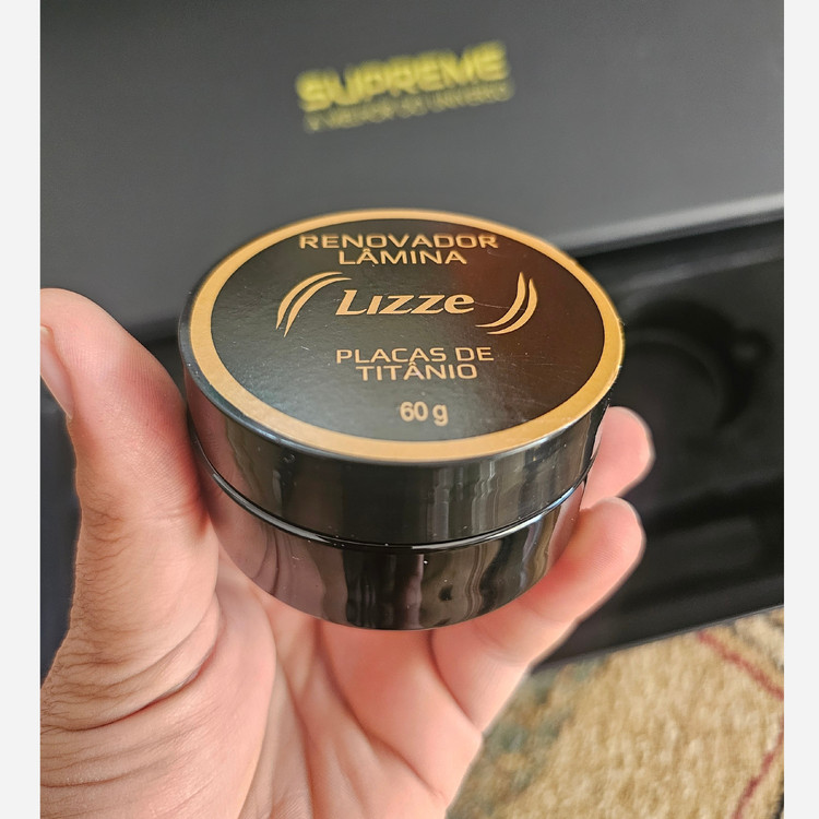 اتو مو لیز سوپریم Lizze Supreme صفحه پهن جنس صفحه تیتانیوم 10 آمپر مخصوص استفاده سالن و و انواع تراپی کراتین و پروتئین