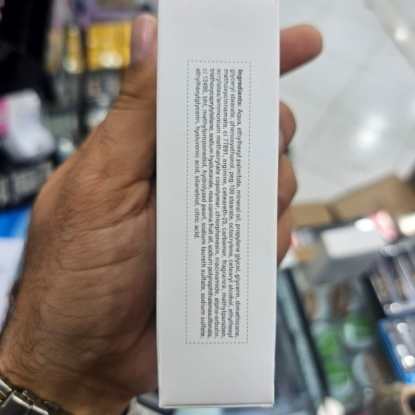 ضد آفتاب استلین صورتی اورجینال حجم 50 میل spf50 ضد لک و ضد جوش فاقد چربی و بافت سبک مخصوص انواع پوست