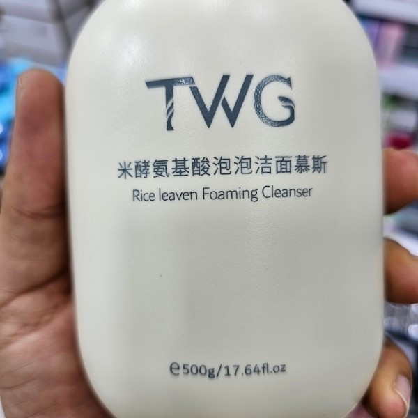 فوم شستشو برنج تی جی ( twg) حجم 500 میل ترمیم بافت پوست و آرامش بخشی به پوست های حساس آبرسانی و پاک کننده عالی