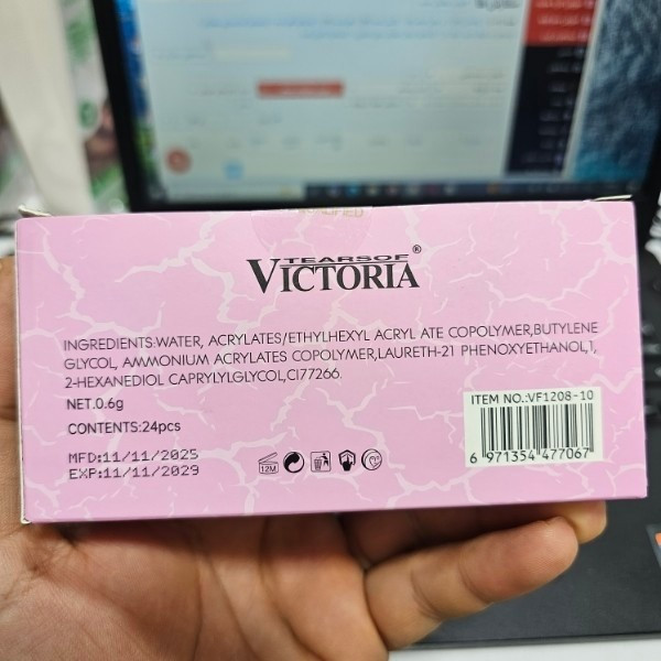 خط چشم ماژیکی ویکتوریا اورجینال حجم 0.6گرم نوک ظریف و فوق مشکی و ضد آب استفاده راحت و آسان