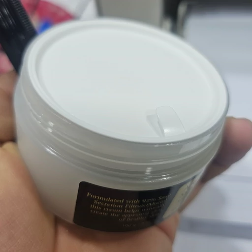 کرم حلزون کوزارکس 92 درصد اورجینال به ضمانت COSRX Advanced Snail 92 All in One Cream آبرسانی و ترمیم عمیق و تقویت پوست