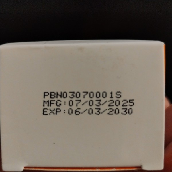 ضد آفتاب رنگی دکتر دیوی SPF 60 مناسب پوست خشک و روشن کننده (BB کرم) حجم 100 گرم