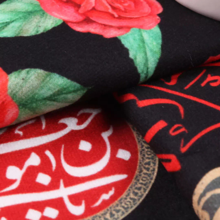 کتیبه مخمل پایین هلالی با شعار یا حسین بن علی الشهید علیه السلام طرح گل (701208) - 140*300 سانتیمتر