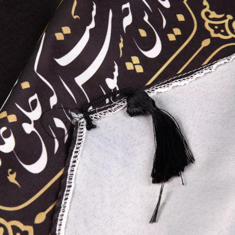 کتیبه پاناما سه عددی منقش با نام حسین منی و انا من حسین علیه السلام و در دو طرف یا زینب الکبری سلام الله علیها