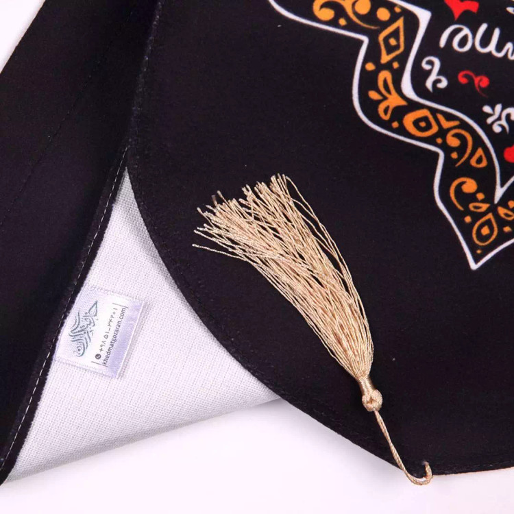 کتیبه مخمل عمودی کنار آیفونی طرح کودکانه با شعار من عزادار حسینم علیه السلام 20*40