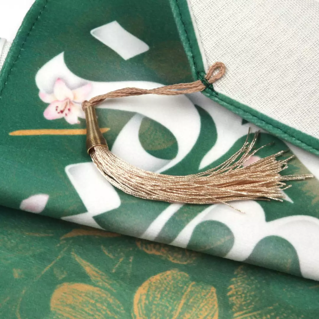 کتیبه مخمل کنار آیفونی با شعار یا بقیه الله زمینه سبز 20*40