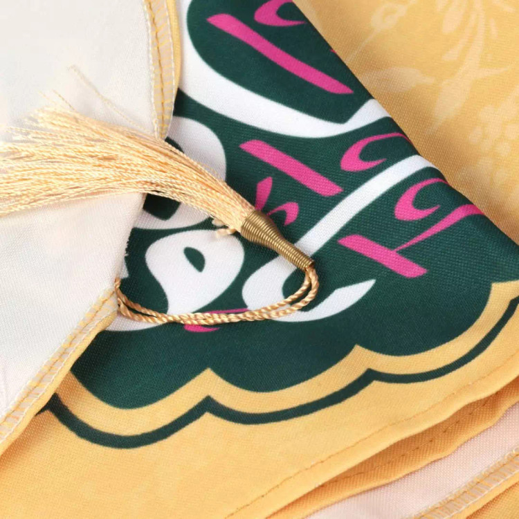 کتیبه پاناما سه عددی عمودی با شعار من کنت مولاه فهذا علی مولاه رنگ سبز دو طرف زرد 140*140