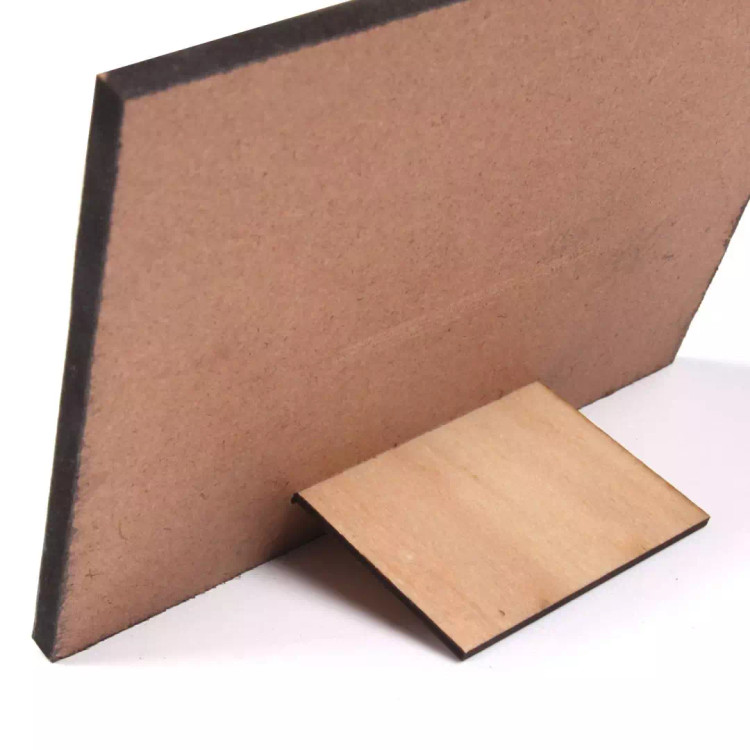 شاسی رومیزی MDF با شعار امام حسین خوبم عزادارت می مونم 11*15 سانتیمتر