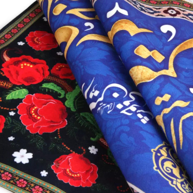 کتیبه مخمل افقی مستطیلی با شعار چای خانه حضرت اباعبدالله الحسین علیه السلام طرح گل (700560) - 50*70 سانتیمتر