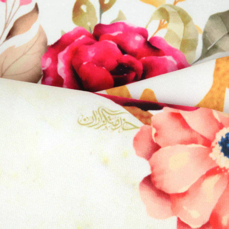 کتیبه مخمل پایین مثلثی با شعار صلی الله علیک یا امیرالمومنین در ابعاد 65*135