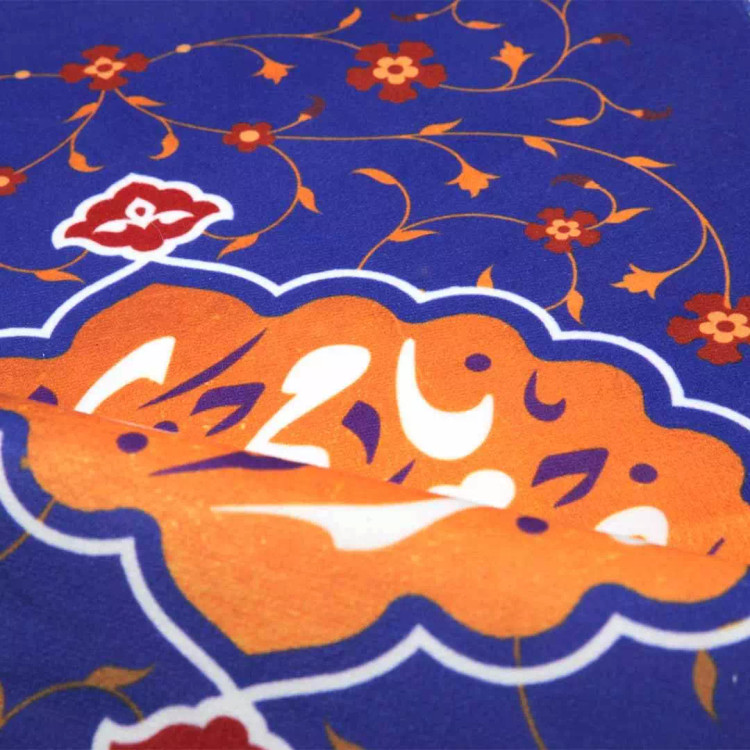 کتیبه مخمل عمودی با شعار یا مهدی صاحب الزمان آبی پایین هلالی در ابعاد 32*45