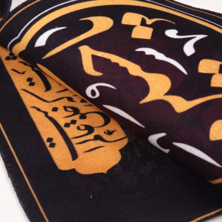 کتیبه مخمل طرح باز این چه شورش است والسلام علیک یا حسین بن علی الشهید مشکی سایز 30*50