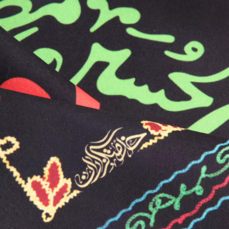 کتیبه مخمل افقی پایین ریشه دار این خانه عزادار حسین است طرح گل (700570) - 70*100 سانتیمتر